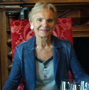 Meet your Posher, Eva